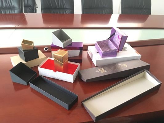 شبه التلقائي نوع الكتاب آلة تغليف المجوهرات هدية مربع جامدة