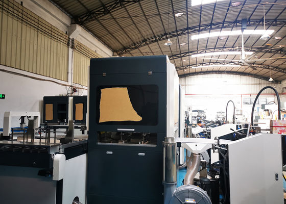 LS 450 S. Boxinging Machine التي تستخدم للصق الصندوق الداخلي على الورق لصنع صندوق الهاتف المحمول.