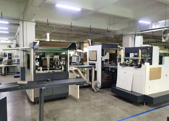 LS 450 S. Boxinging Machine التي تستخدم للصق الصندوق الداخلي على الورق لصنع صندوق الهاتف المحمول.